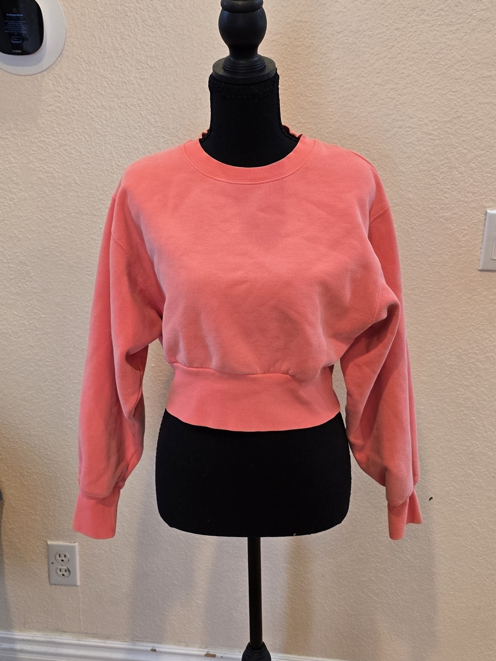 TNA Cropped Sweatshirt in Coral